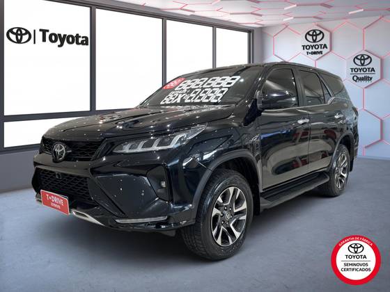 TOYOTA HILUX SW4 2.8 D-4D TURBO DIESEL SRX 4X4 AUTOMÁTICO TOYOTA HILUX SW4 2.8 D-4D TURBO DIESEL SRX 4X4 AUTOMÁTICO